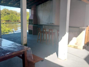 Casa beira rio em Prado